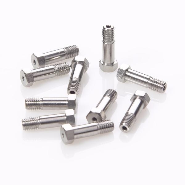 Гайка 10-32 стальная Male 0.75" длиной для 1/16" OD капилляра