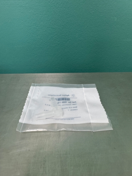 Соединитель трубок, 90 градусов, вн. диам. 6.4, для 1260 и 1290 Infinity II