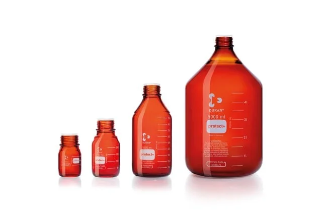 Бутыль лабораторная стеклянная DURAN® protect, пластиковое покрытие (PU), янтарная, защитная крышка, 10000 мл