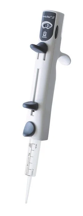 Дозатор повторного дозирования HandyStep S, 2–5 мл, с держателем, DE-M