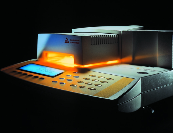 Анализатор влажности MA100